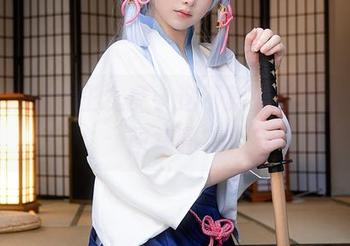 定制你的女王之梦，这不就是樱梨梨的新图集吗？