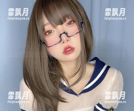次屁啦的瑜伽图包私拍版：身体柔软，但嘴巴不留情