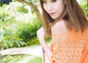 爱蜜社 – 在浴室里，黄乐然的免费写真之旅