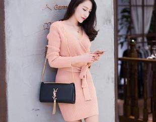 爱蜜社 – 黄歆苑的丝袜图集，给我的眼睛加了个滤镜，脑洞大开中……