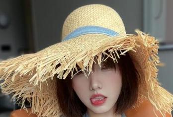 微密圈 – 琳铛铛的最新分享来了，学妹欠我一张合影，是该追问她了吗？