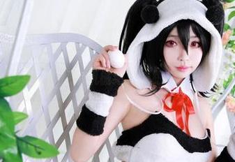 白易子教主图集里的尼尔机械纪元，跟你的想象完全不一样。