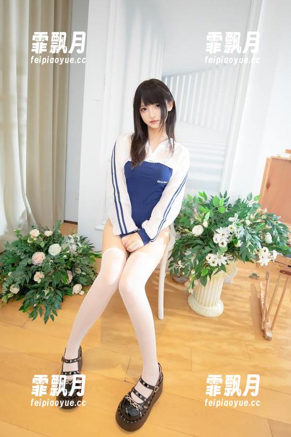 神楽坂真冬女王在照片中完全是霸气侧漏，其他女王要退避三舍。