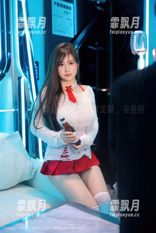 秀人网-冷月yuer 秀人网 - 冷月yuer的居家定制,有些图片让我想歪了