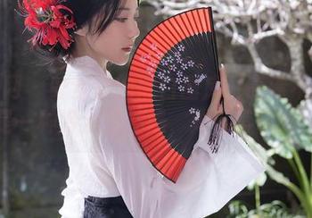 秀人网 – 叶梦轩的黑白图库：高清不如说是一种冷淡的性感，难以言喻啊！