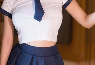秀人网 – 奈奈Fox的办公室套图更新——没有那么乏味，绝不允许！