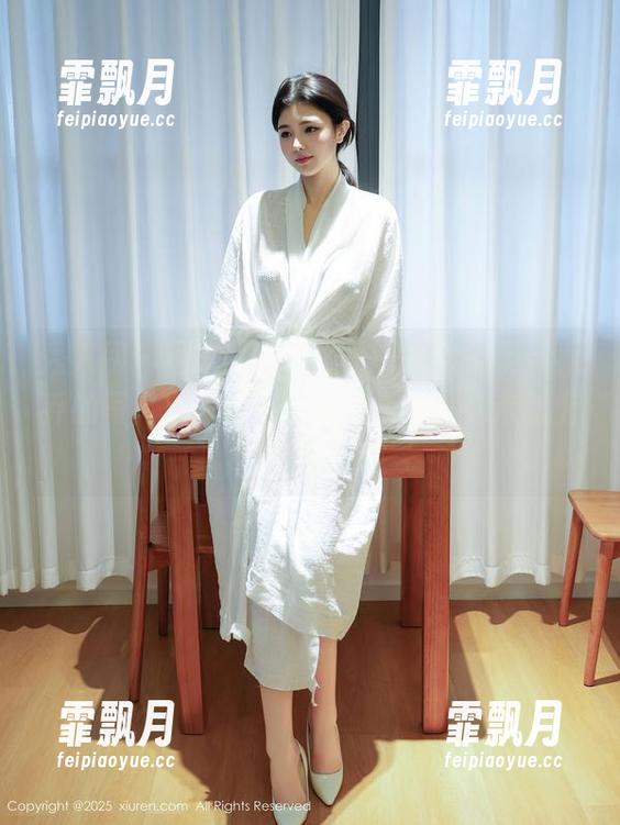 秀人网-奶芙乔乔 秀人网 - 居家其实也很美,来瞅瞅奶芙乔乔的写真,下载完就能和懒散的周末划上等号!