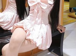 秀人网 – 当女仆遇见抖娘利世，福利写真变成了一场游戏！