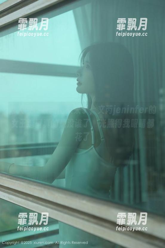 秀人网 - 最新图集来了，文芮jeninfer的女王造型真的是没谁了，光照得我眼睛都花了