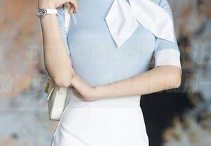 秀人网 – 王俪丁穿的校服图片，让我想起曾经的跑步比赛，扔掉烦恼的那一刻。