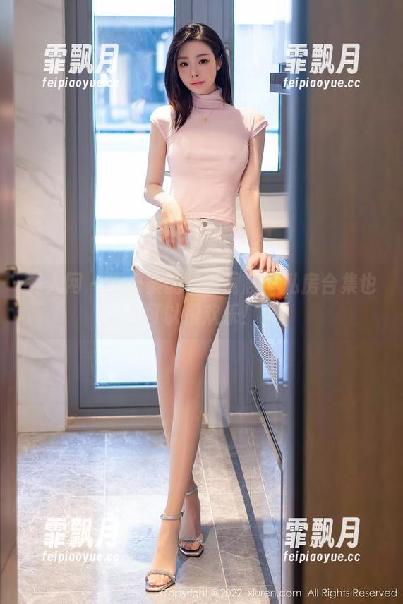 秀人网-王曼柔 秀人网 - 王曼柔的圣诞闹剧:私房合集也可以很欢乐!