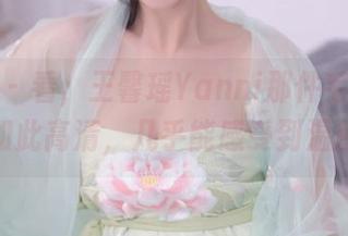 秀人网 – 看，王馨瑶Yanni那件毛衣，摄得如此高清，几乎能感受到温度！