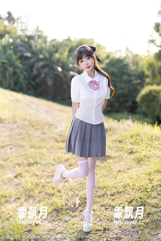 秀人网-玥儿玥er 秀人网 - 玥儿玥er的美脚写真集,个个都是艺术品,估计我自己连照个白菜都拍不好。