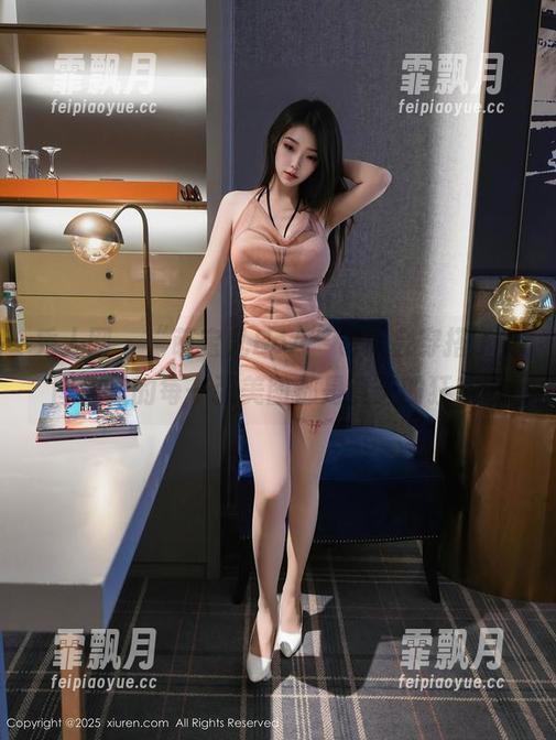 秀人网 - “萌宝儿BoA”也太会穿搭了，图包里的每一张美图都是夏天的狂欢。