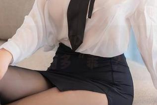 秀人网 – 阿乖Kiddo的礼服照片，来看看她有多“乖”？