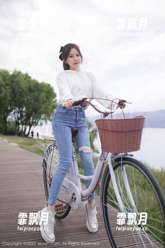 秀人网-陆萱萱 秀人网 - 陆萱萱的写真:旗袍就像魔法,穿上立马从小姑娘变成“古代女神”!