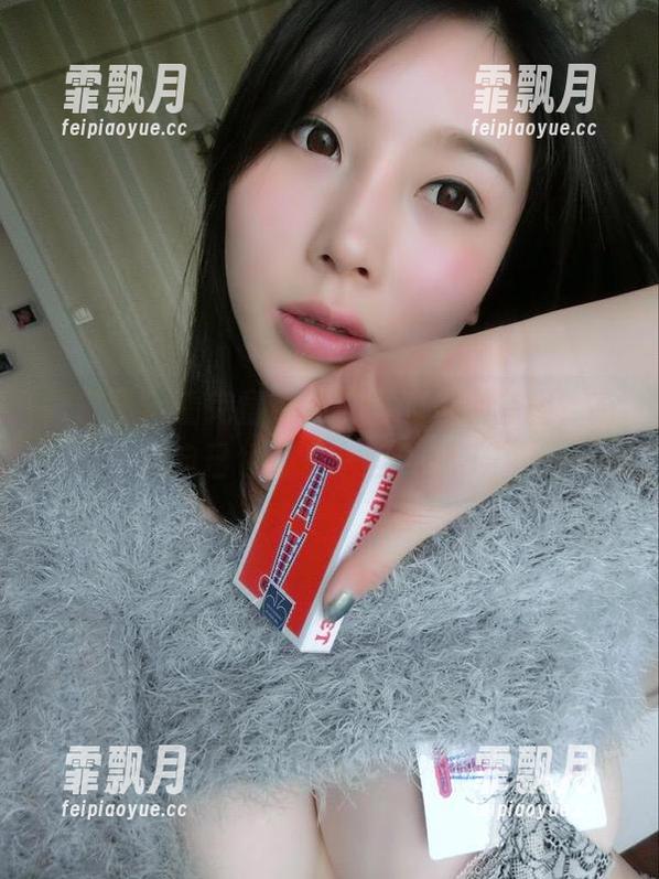 微密圈 - 看完童小芯礼服的免费套图，感觉自己也该当一回贵妇了！