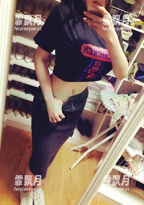 微密圈 - 水手服私拍合集：紫色哒豚豚果然有她自己的风格！