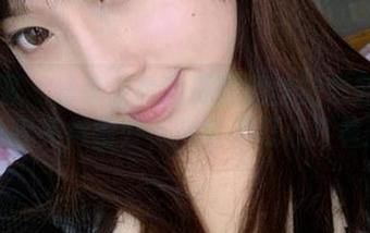 微密圈 – 分享紫色哒豚豚的丝袜系列套图，透亮得刚好，完全不忍心盯着。