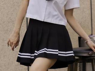 绮梦摄影 – 图片太撩了，你们都不看月月的体操服在线吗？