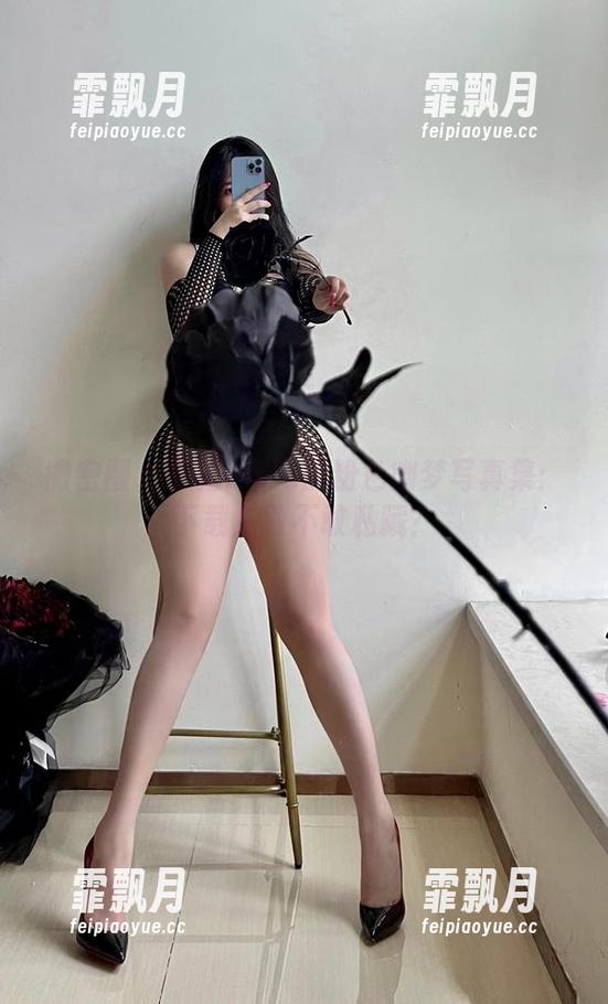 微密圈 - 艾拉·isla的粉色幽梦写真集：下载后敢不敢私藏？
