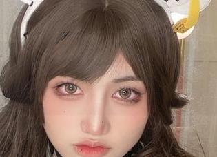 最新图库必看：芊川一笑MNK的蕾丝美图，停不下来的小心思。