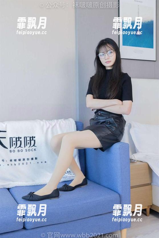 袜啵啵 - 甜甜圈与她的白裙，一个图册，留给我们无尽想象！