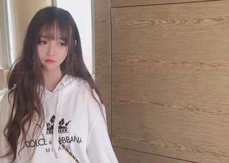 看这无圣光的妹妹，过期米线线果然不愧是家里人