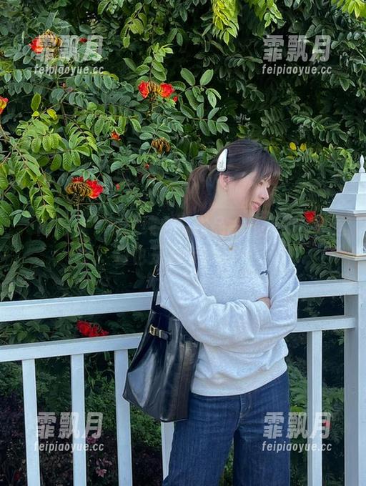 “闪月半”的“纯白”作品——我敢打赌这白也是有年龄的！