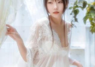 香草喵露露，最新瑜伽服套图，突然想加入她的健身party！