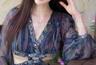 魅妍社 – 黄歆苑的兔女郎在原图里跳出来，别被壁纸瞎了眼，注意安全哦，兔耳朵可能会戳到你！