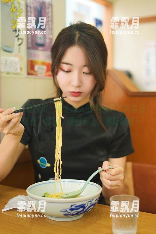 不愧是黑川，年上恋人的黄色毛衣简直是“必看”项目！原图奉上，别眨眼哦～